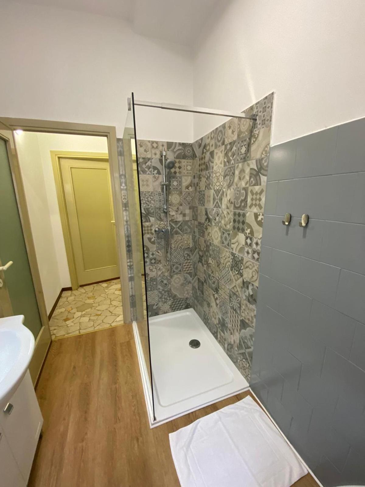 Megaride'S Dependance Hotel Комо Екстериор снимка
